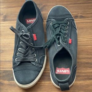 Levis low cut Canvas sneakers shoes Black Malibu Beach trainers M 5 W 7  GUC